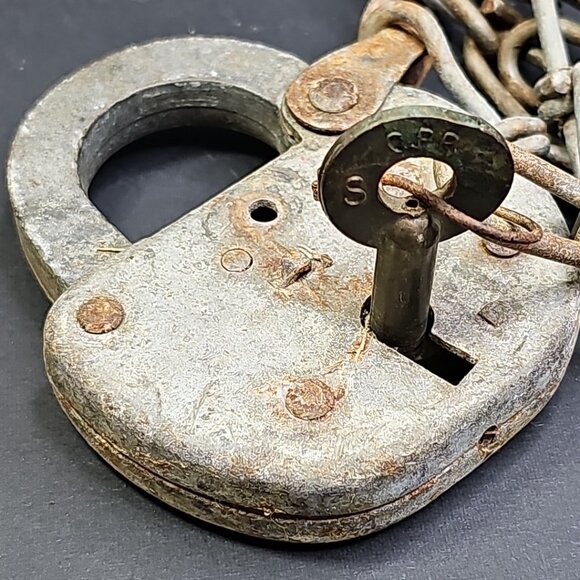 Vintage CPR Railroad Locks Made In Canada With Chains And Key READ - Picture 2 of 11